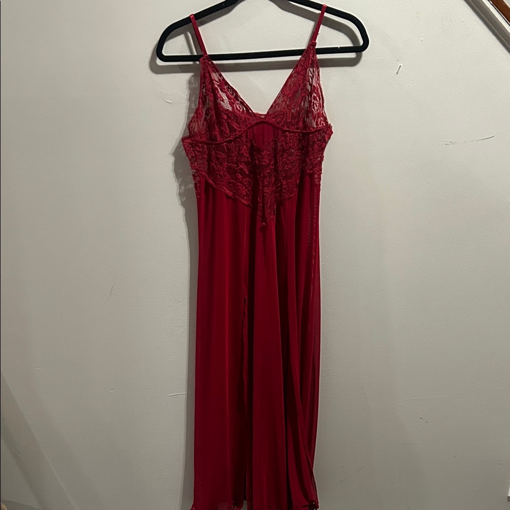 Elegant Scarlet Lace Chemise